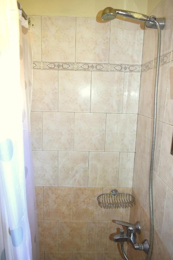 Dourios Ippos Apartments Frikes Экстерьер фото