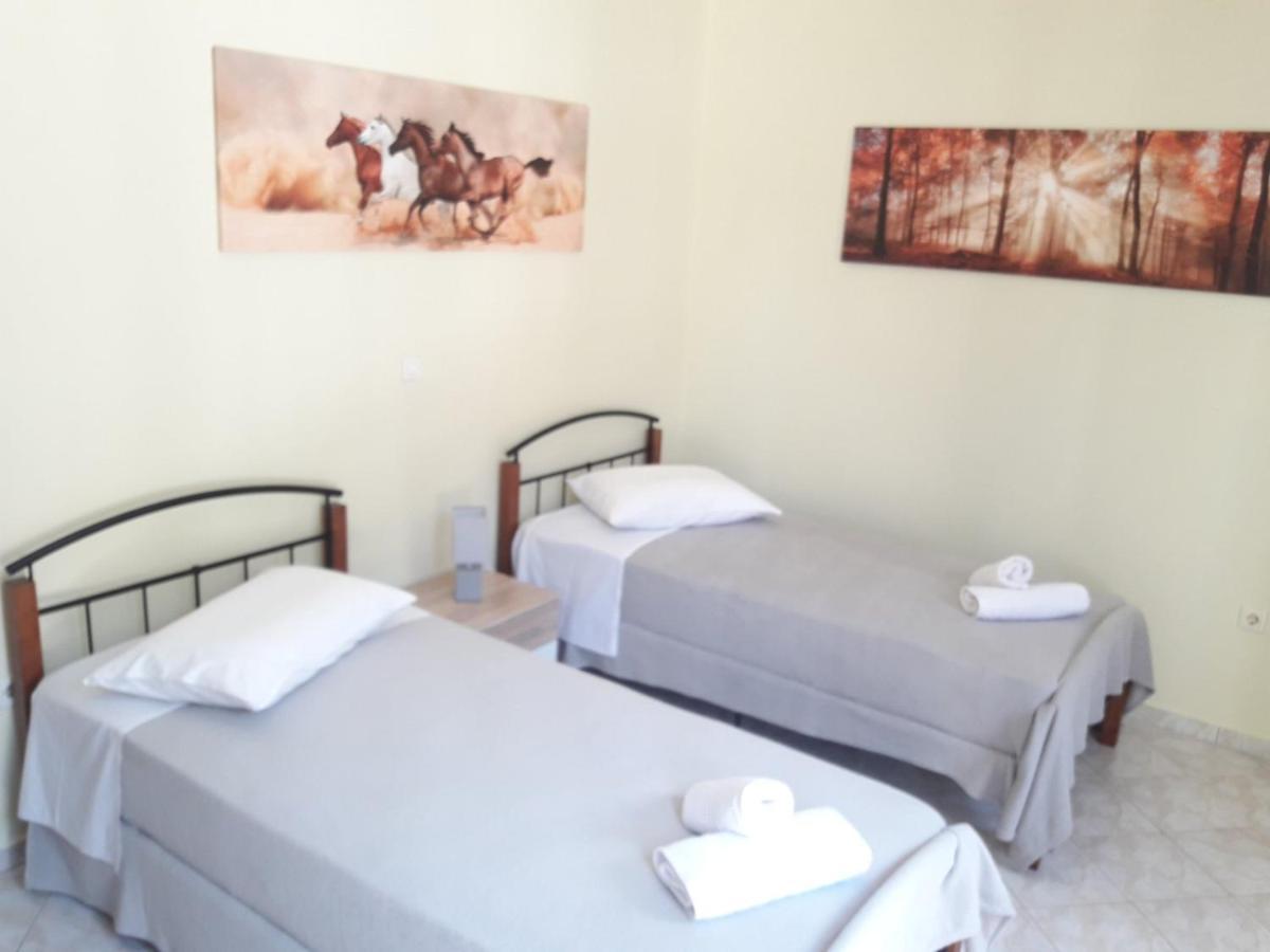 Dourios Ippos Apartments Frikes Экстерьер фото