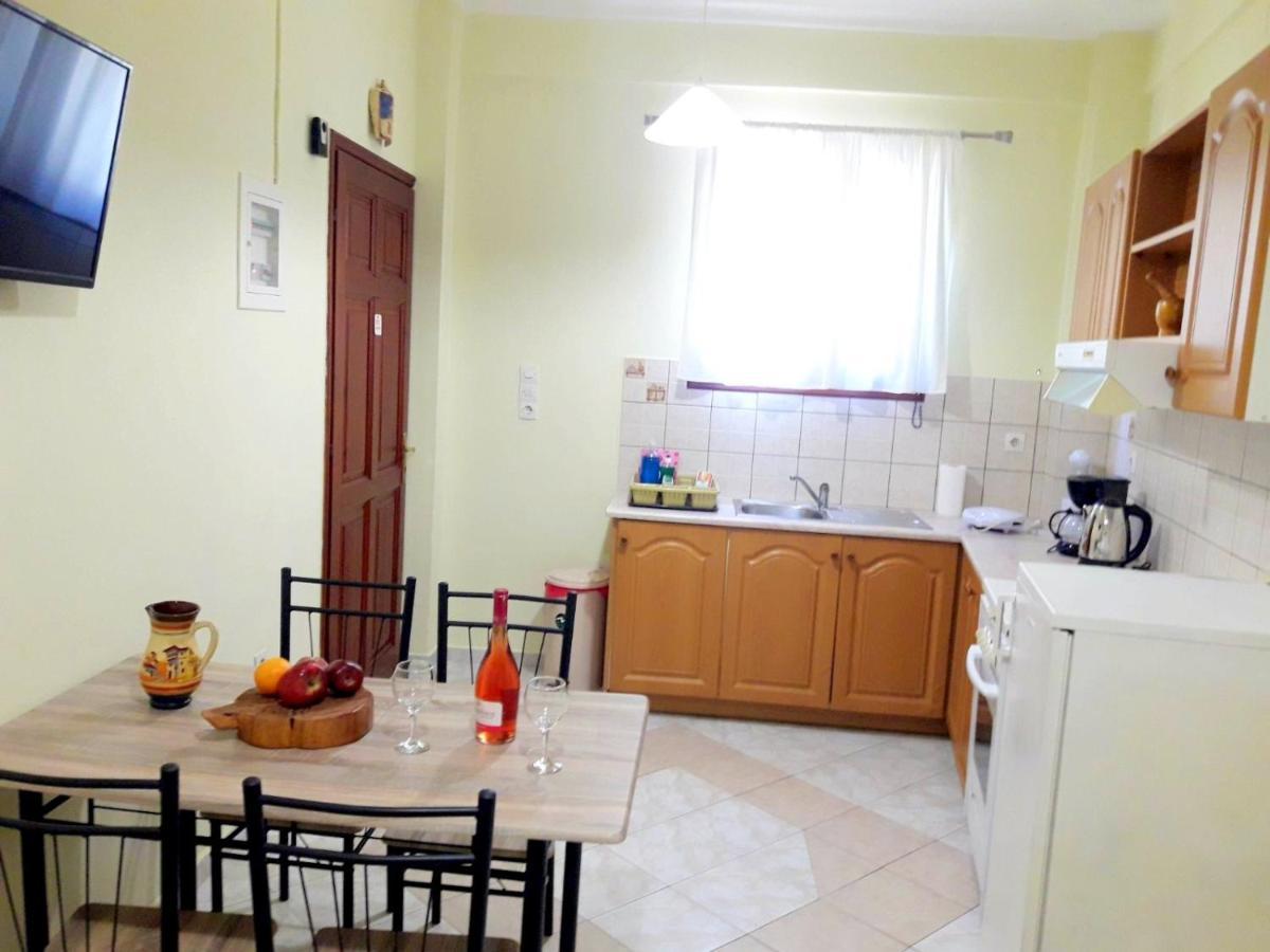 Dourios Ippos Apartments Frikes Экстерьер фото