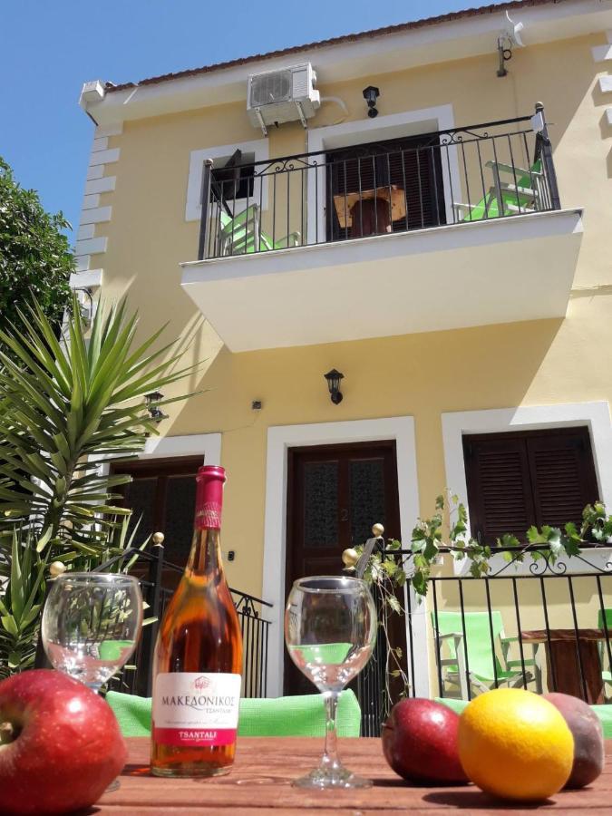 Dourios Ippos Apartments Frikes Экстерьер фото